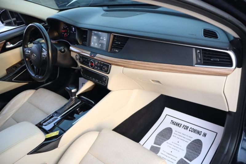 Kia Cadenza Premium 2017