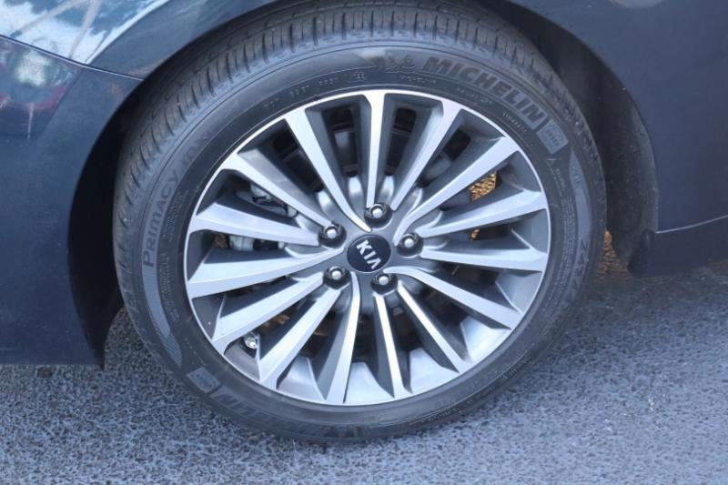 Kia Cadenza Premium 2017