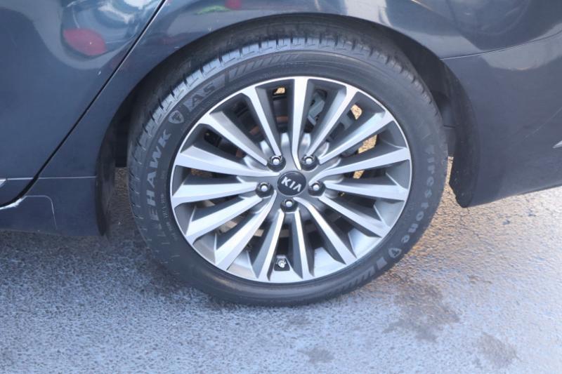 Kia Cadenza Premium 2017