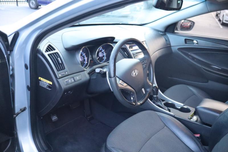 Hyundai Sonata Limited Auto 2012