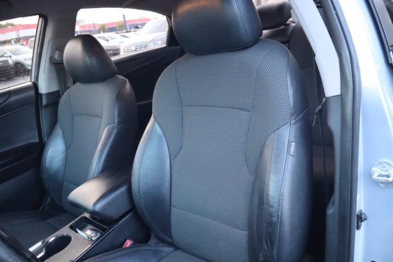 Hyundai Sonata Limited Auto 2012