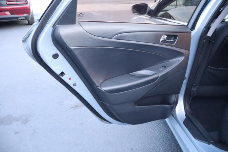 Hyundai Sonata Limited Auto 2012