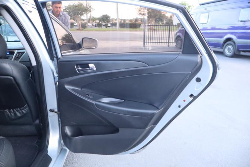 Hyundai Sonata Limited Auto 2012