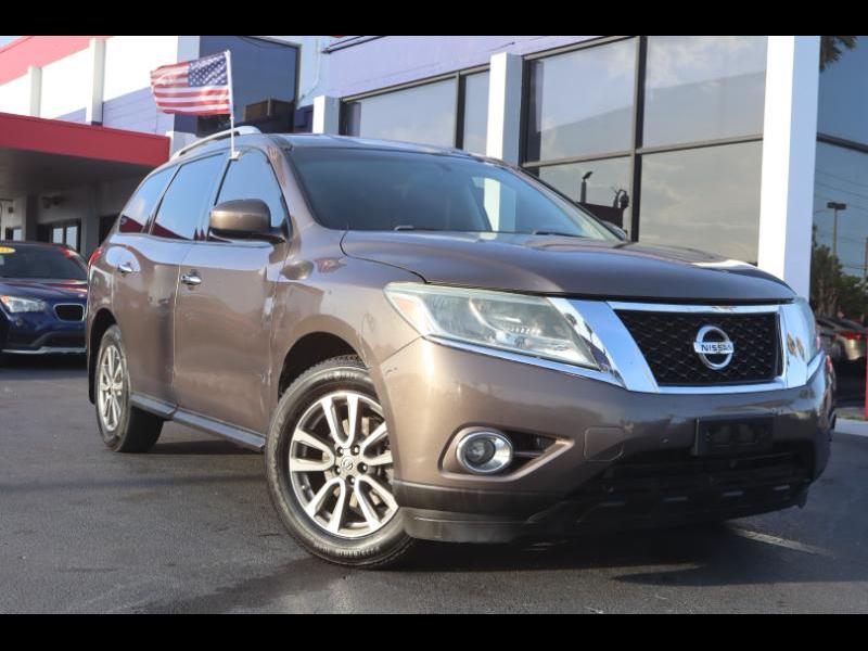 Nissan Pathfinder SV 4WD 2015