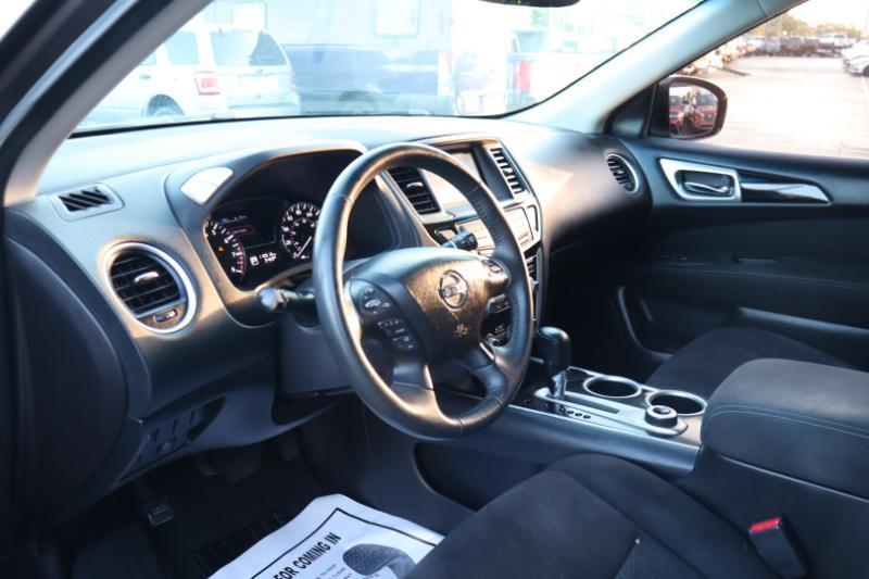 Nissan Pathfinder SV 4WD 2015