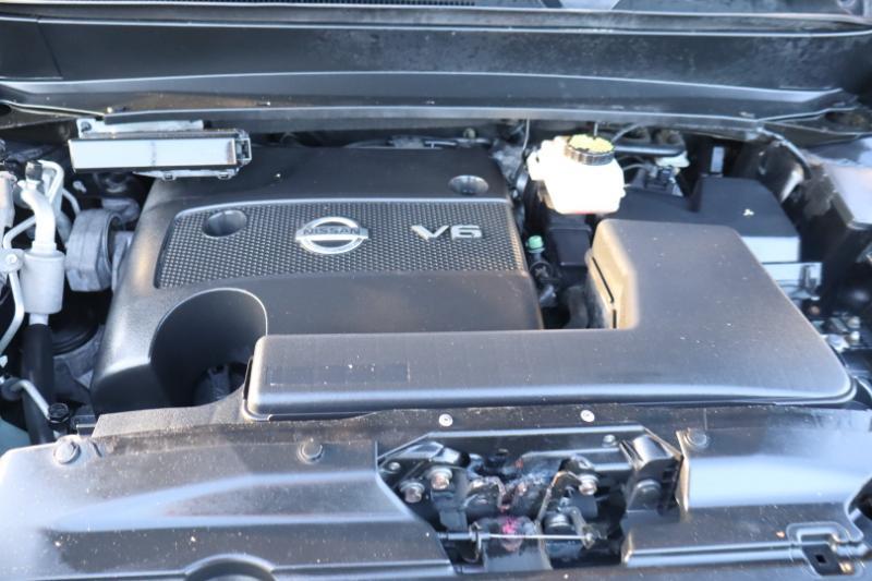 Nissan Pathfinder SV 4WD 2015