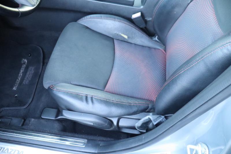 Mazda MAZDA3 s Touring 5-Door 2012