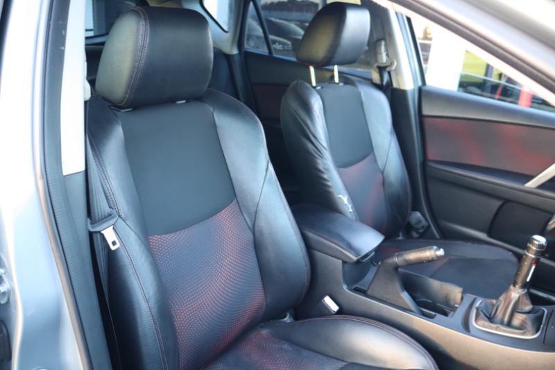 Mazda MAZDA3 s Touring 5-Door 2012