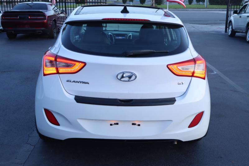 Hyundai Elantra GT A/T 2015