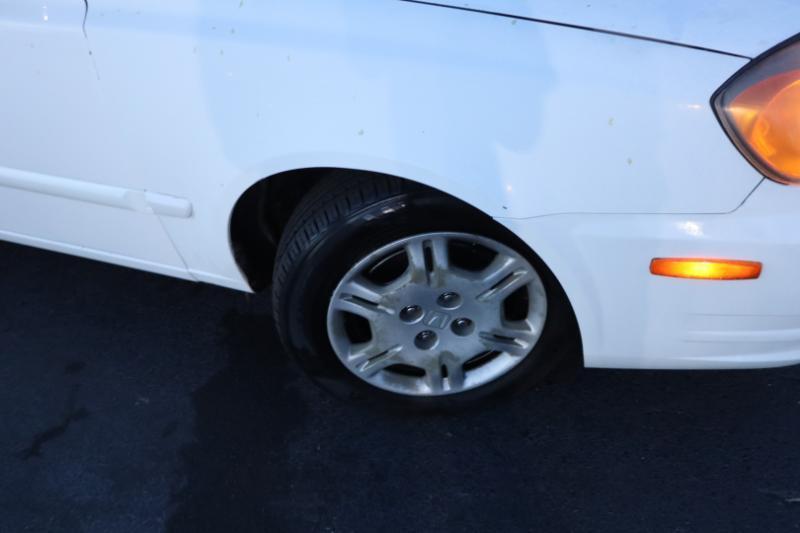 Hyundai Accent GLS 4-Door 2005