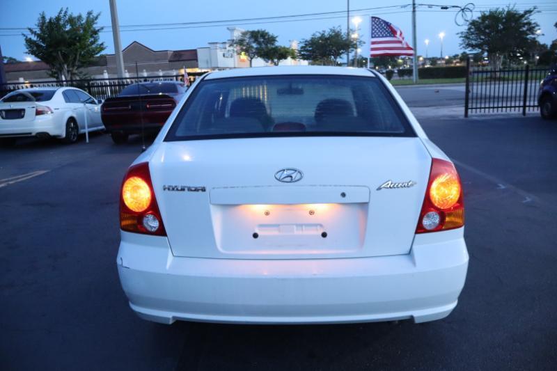 Hyundai Accent GLS 4-Door 2005