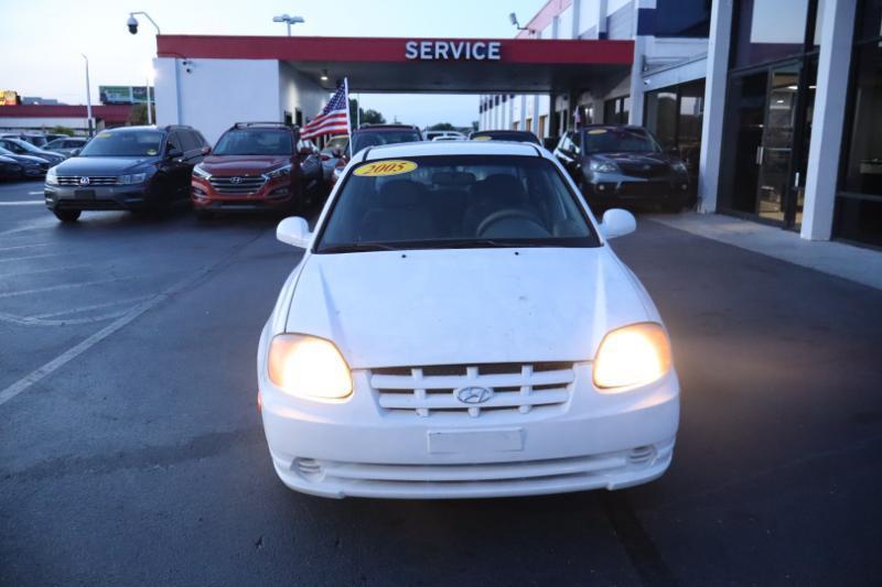 Hyundai Accent GLS 4-Door 2005