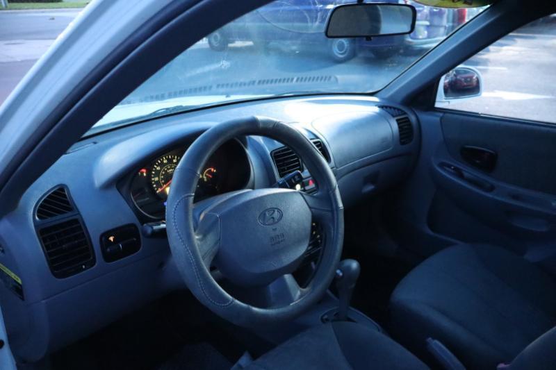 Hyundai Accent GLS 4-Door 2005