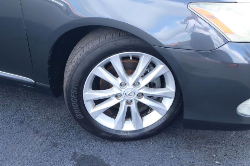Lexus ES 350 Sedan 2011