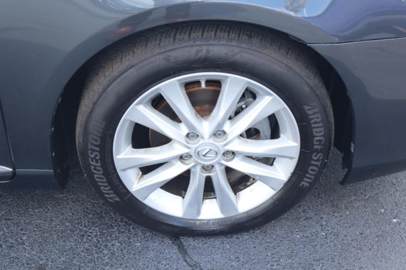 Lexus ES 350 Sedan 2011