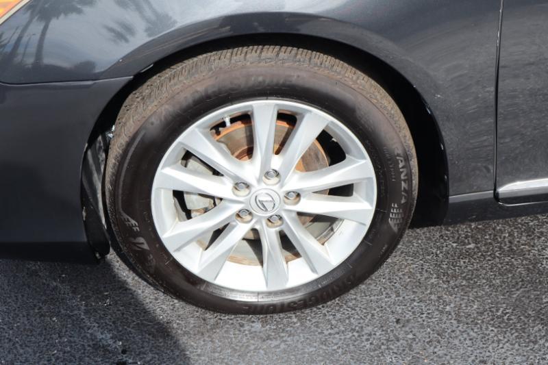 Lexus ES 350 Sedan 2011