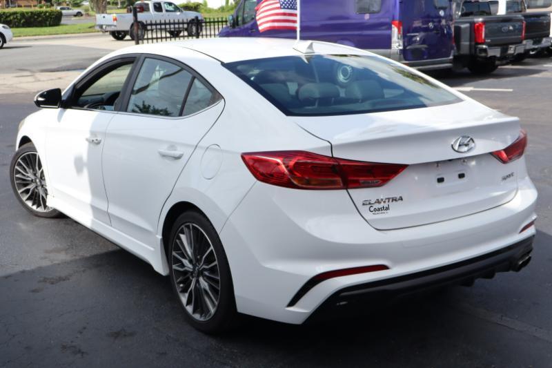 Hyundai Elantra 6AT 2017