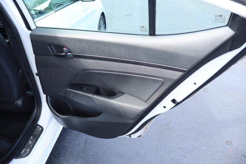 Hyundai Elantra 6AT 2017