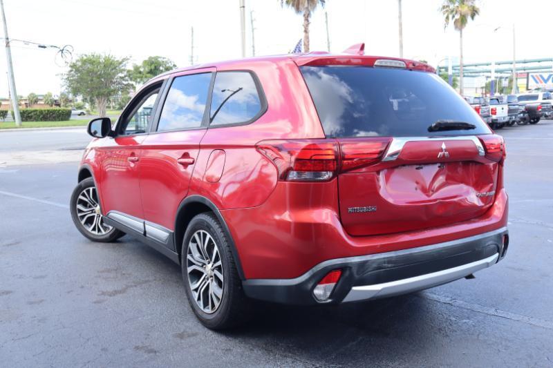 Mitsubishi Outlander ES 2WD 2017