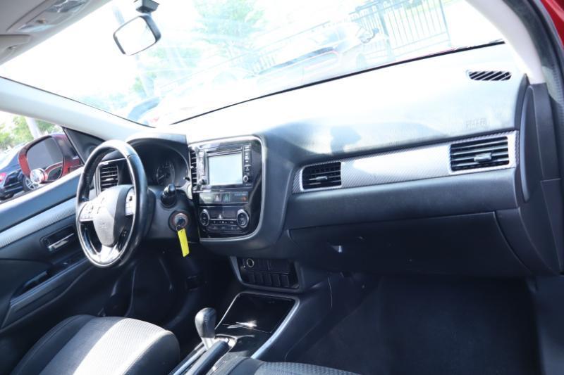 Mitsubishi Outlander ES 2WD 2017