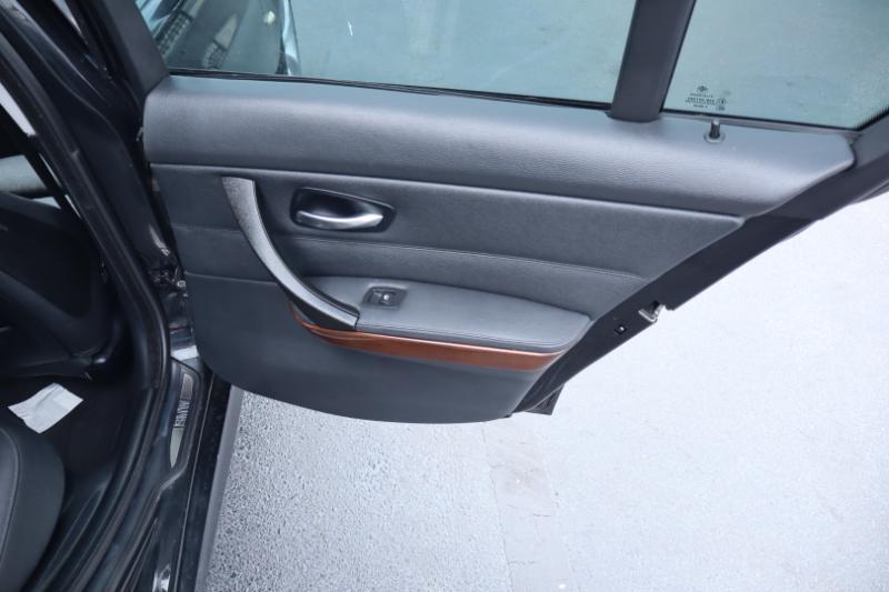 BMW 3-Series 335i 2009