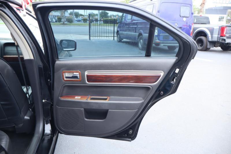 Lincoln MKZ FWD 2007