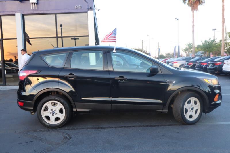 Ford Escape S FWD 2018