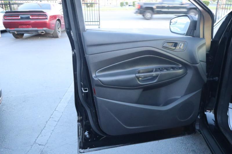 Ford Escape S FWD 2018