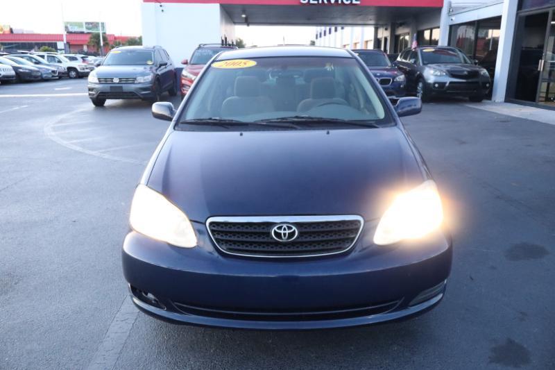 Toyota Corolla CE 2005