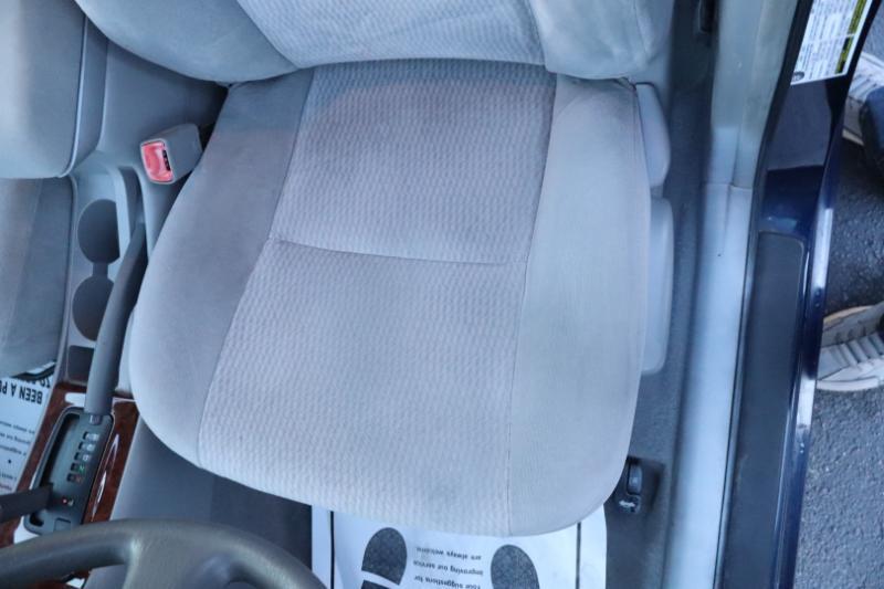 Toyota Corolla CE 2005