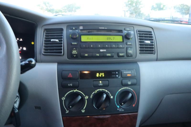 Toyota Corolla CE 2005