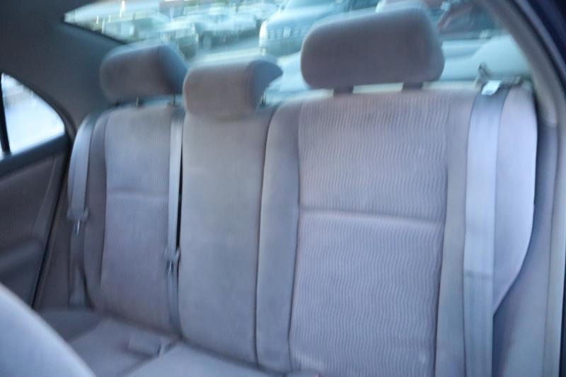 Toyota Corolla CE 2005