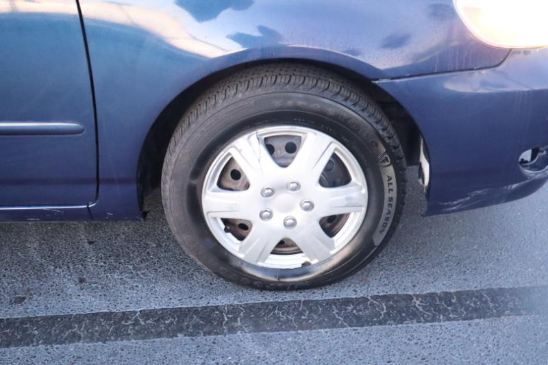 Toyota Corolla CE 2005