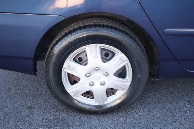 Toyota Corolla CE 2005