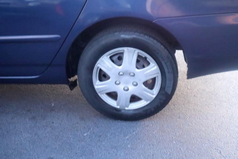 Toyota Corolla CE 2005