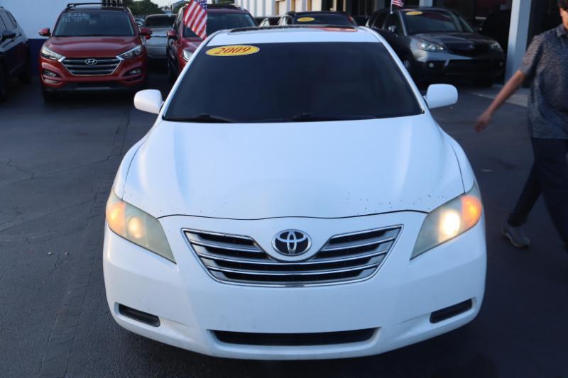 Toyota Camry Hybrid Sedan 2009