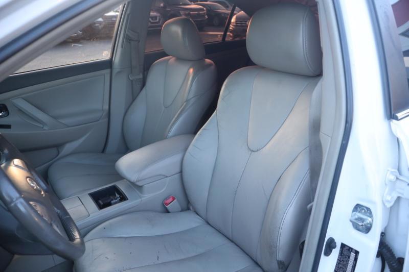 Toyota Camry Hybrid Sedan 2009