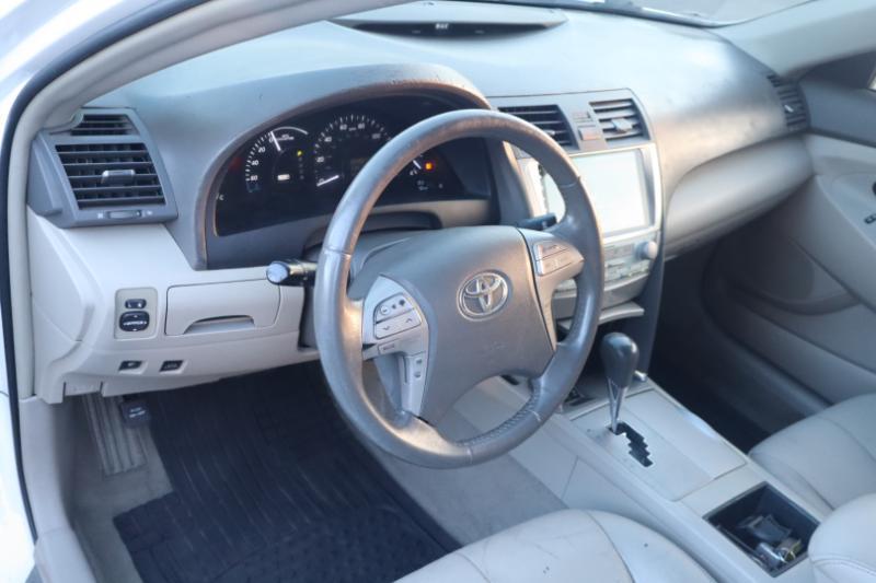 Toyota Camry Hybrid Sedan 2009