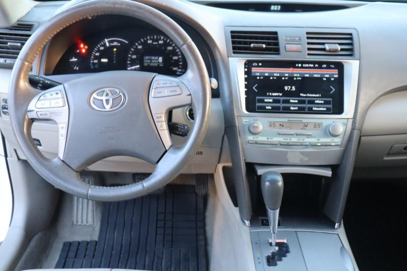 Toyota Camry Hybrid Sedan 2009