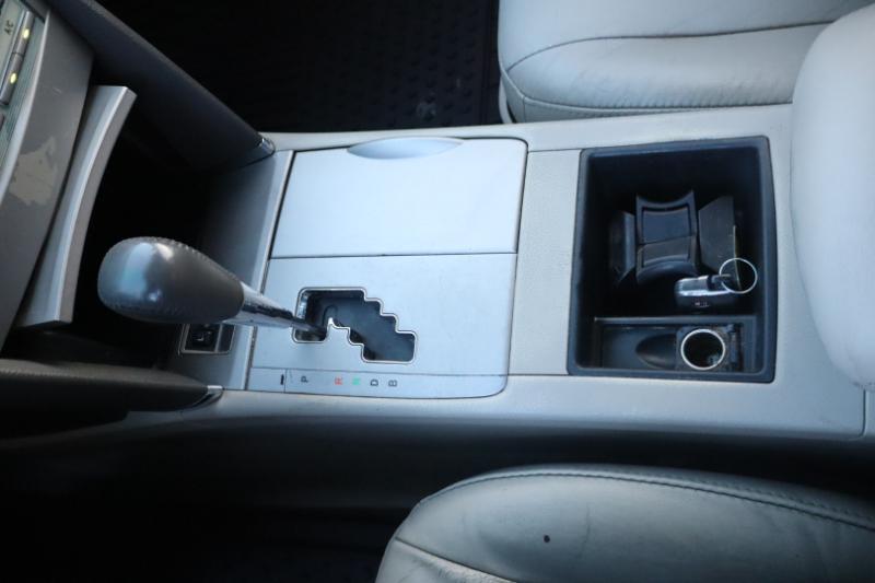 Toyota Camry Hybrid Sedan 2009