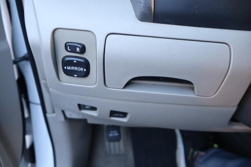 Toyota Camry Hybrid Sedan 2009