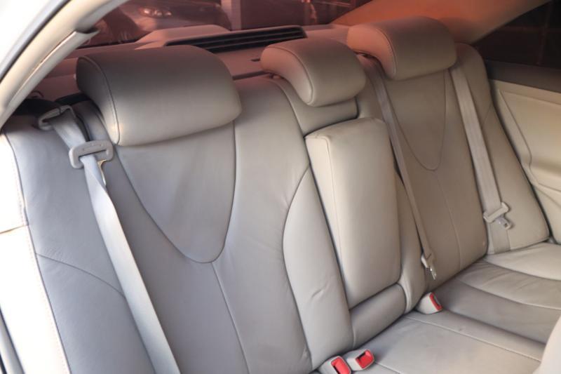 Toyota Camry Hybrid Sedan 2009