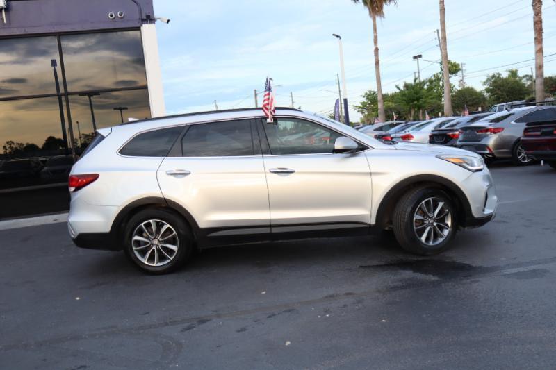 Hyundai Santa Fe SE FWD 2017