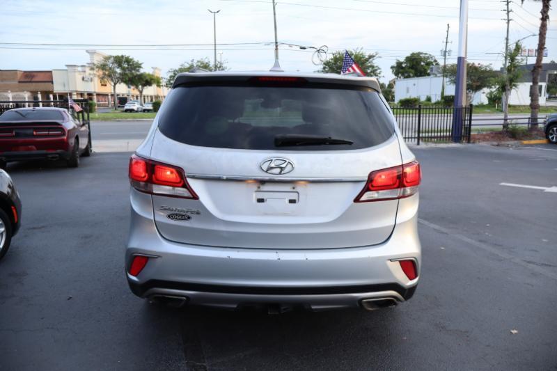 Hyundai Santa Fe SE FWD 2017