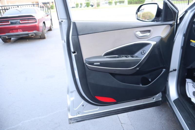Hyundai Santa Fe SE FWD 2017