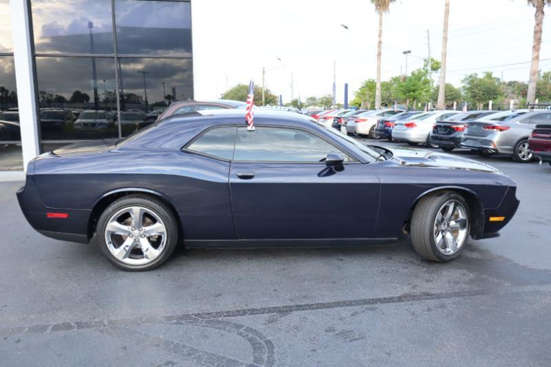 Dodge Challenger SXT 2012