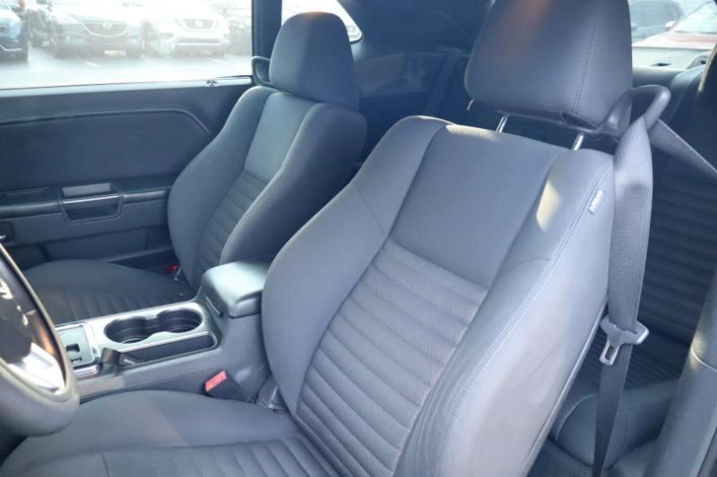 Dodge Challenger SXT 2012