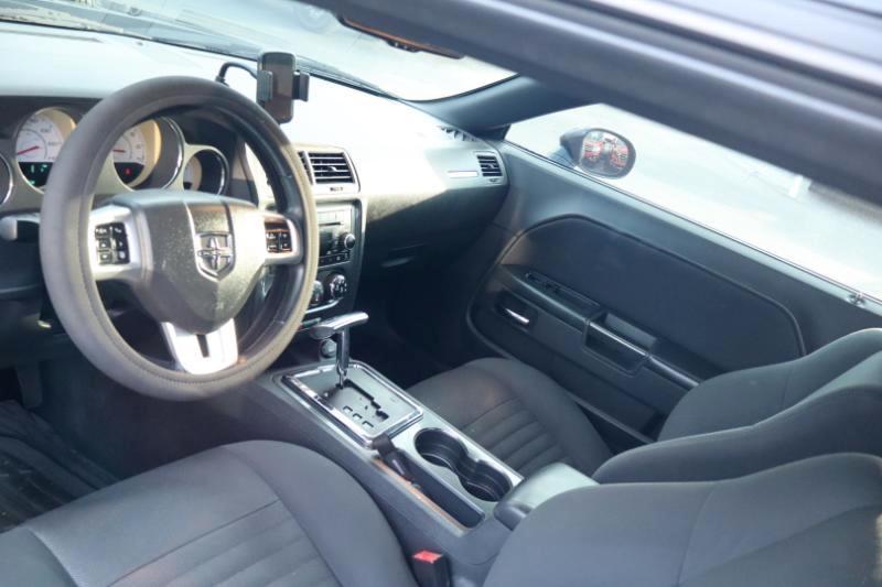 Dodge Challenger SXT 2012