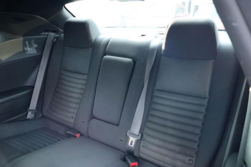 Dodge Challenger SXT 2012