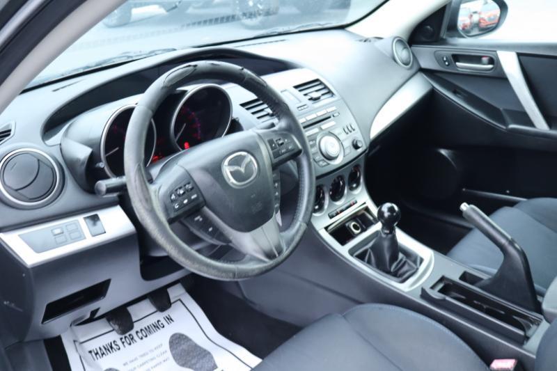 Mazda MAZDA3 s Sport 4-Door 2011